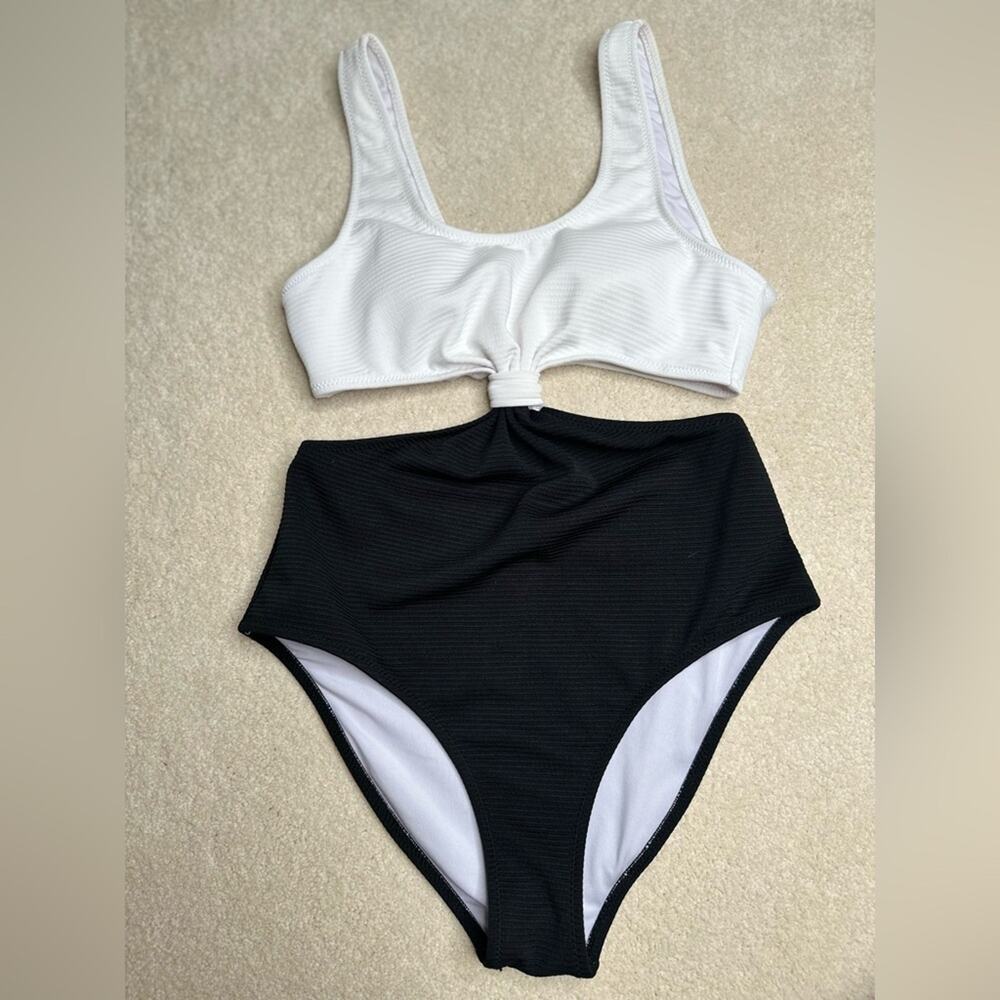 Cupshe Black and White One Piece Swimsuit